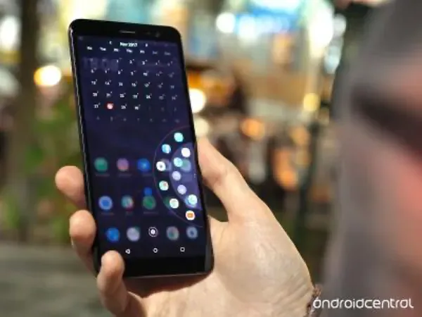 HTC U11+ 與 Edge Sense 邊框觸控系統